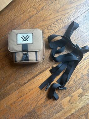 Vortex Binocular Bag with harness straps